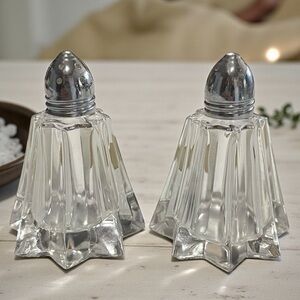 VTG Czechoslovakia Cut Crystal Salt & Pepper Shakers Starburst Base Art Deco